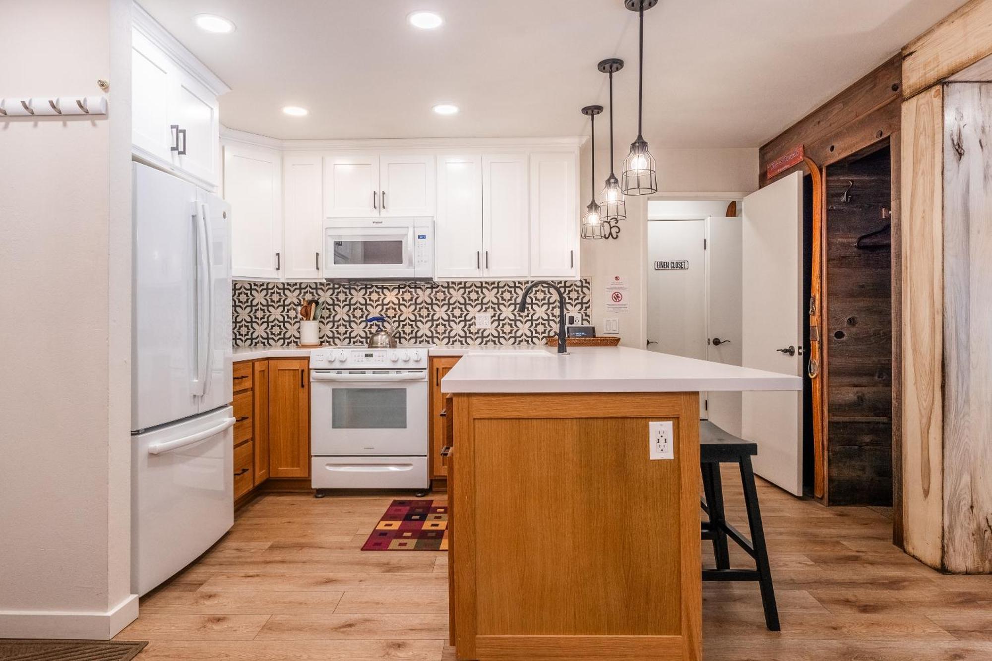 Fully Renovated! St Anton #17 Ski In Ski Out 1 Bedroom 1 Bathroom Condo! Sleeps Up To 4! Mammoth Lakes Exteriör bild